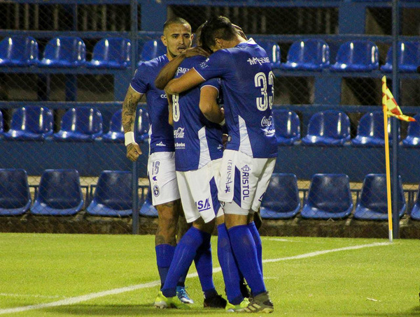 Triunfo clave de Sol ante Luqueño, en el primer partido con público tras 502 días