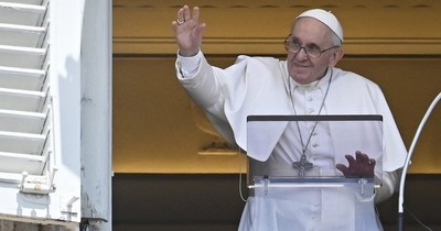 La Nación / El Papa no presidirá la misa del domingo