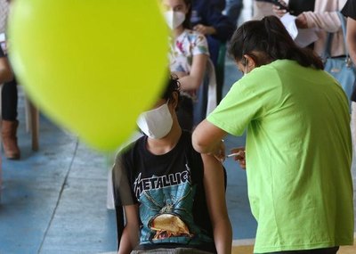 Crónica / Los más peques ya se vacunaron avei
