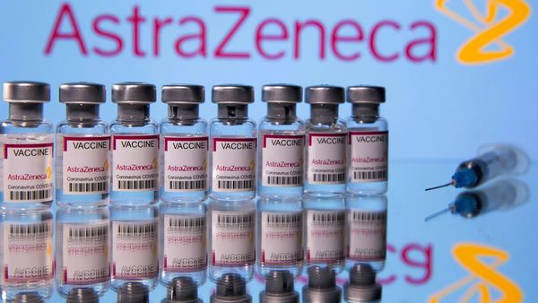 Vacuna de AstraZeneca, “altamente eficaz” ante variantes beta y delta