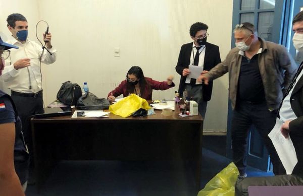 Fiscalía aparece un mes después y presionada por cúmulo de pruebas - Nacionales - ABC Color