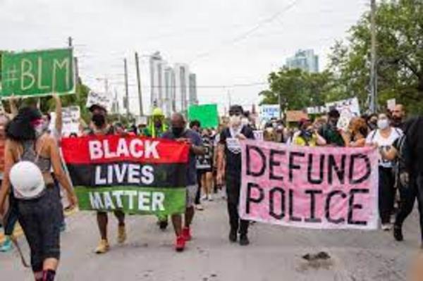 Black Lives Matter vuelve a pedir fin del embargo y denuncia sanciones de Biden sin referir la represión en Cuba