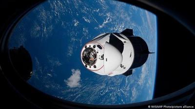 NASA escoge a SpaceX para explorar luna Europa de Júpiter