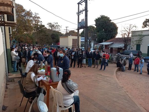 Jornada de vacunación ordenada y rápida en Carapeguá - Nacionales - ABC Color