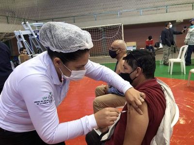 Fluida vacunación con segunda dosis en el Este - ABC en el Este - ABC Color