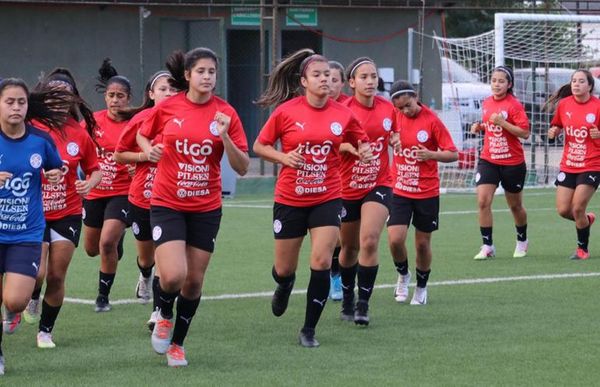 Las 18 albirrojas que jugarán los amistosos - Fútbol - ABC Color