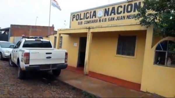 Motochorros armados asaltaron a una mujer en el barrio San Juan Neuman