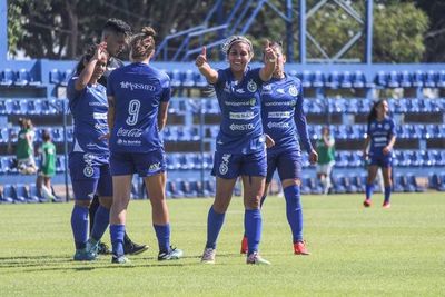 Sol de América mete presión en el femenino - Fútbol - ABC Color