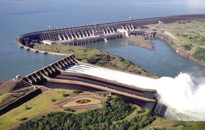 Crónica / Itaipú: la deuda ilegal “es un robo”, ndajeko