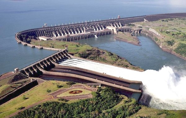 Crónica / Itaipú: la deuda ilegal “es un robo”, ndajeko