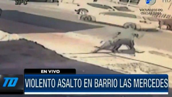 Extrema violencia en asalto de motochorro