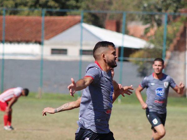 El “Matarife”, firme en la Primera C - Fútbol - ABC Color