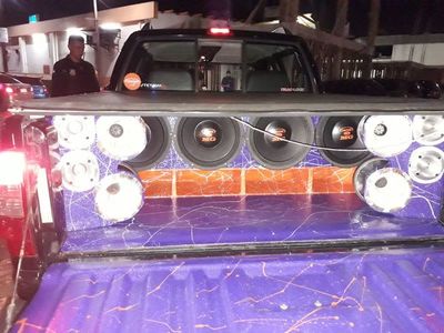 Decomisan vehículo por polución sonora