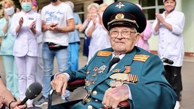 Diario HOY | Veterano ruso de la Segunda Guerra Mundial de 102 años supera el coronavirus