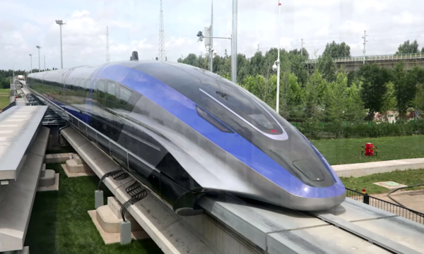 China revela un nuevo tren ultrarrápido de levitación que puede viajar a 600 km/h