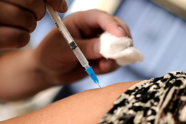 Hoy continúa la aplicación de la segunda dosis de la vacuna contra el Covid | Ñanduti