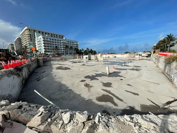 A un mes del derrumbe en Miami, los bomberos declararon finalizadas las labores | Ñanduti