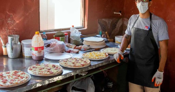 La Nación / Reo vende pizzas vía delivery desde Emboscada