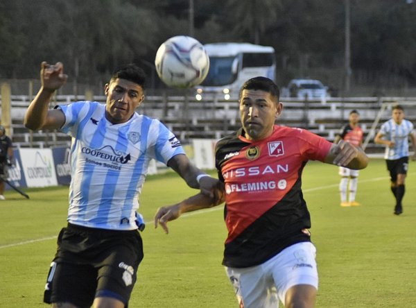 River Plate derrotó 2-1 a Guaireña y es único líder del Clausura.