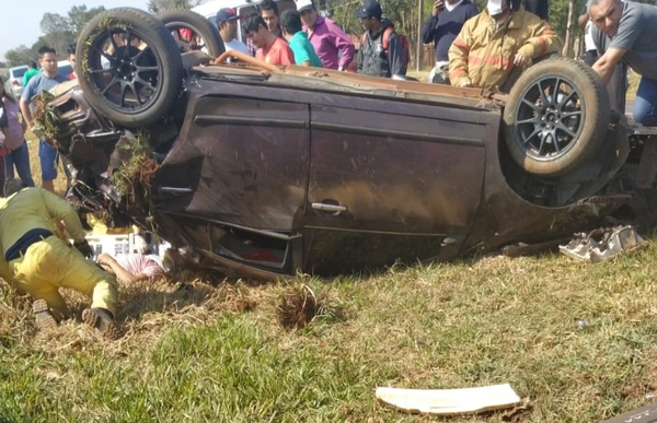 Empleado de lavadero vuelca y destroza vehículo de un cliente en Minga Guazú – Diario TNPRESS