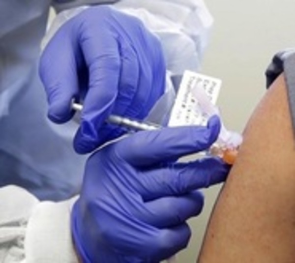 El lunes continúa inmunización a mayores de 20 años - Paraguay.com
