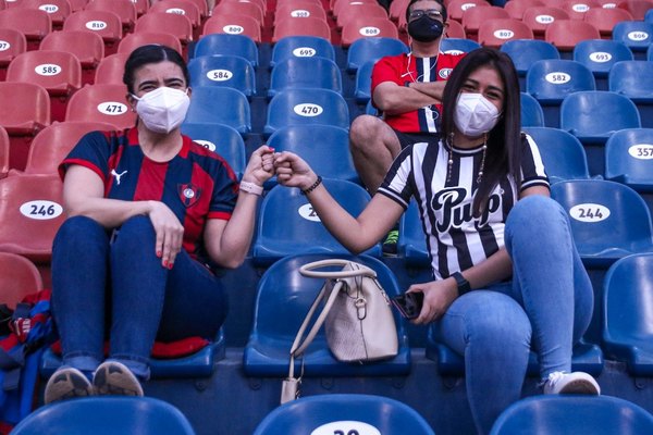 Luego de 511 días volvió el público en la Nueva Olla