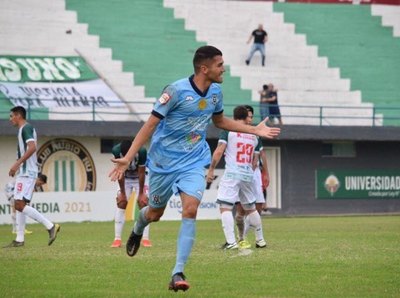 Crónica / DIVISIÓN INTERMEDIA. Visitantes no perdonaron