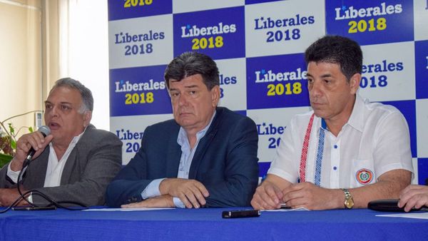 Efraín afirma que denunciará el acuerdo Cartes-Macri