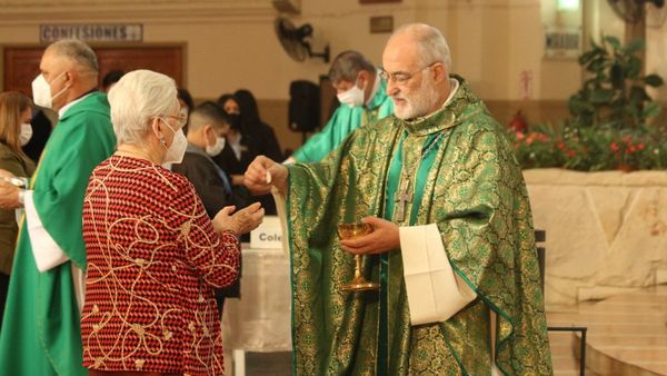 Cardenal pide respetar  dignidad de los abuelos