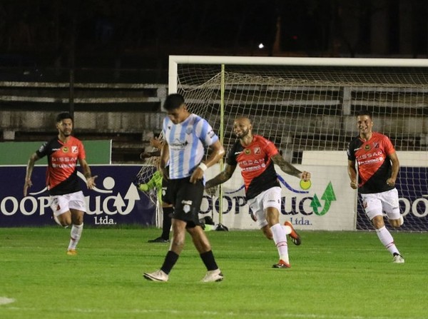 River Plate es sorprendente líder del Clausura | .::Agencia IP::.