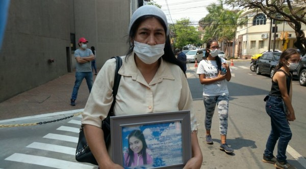 Mamá de Natalia Godoy denuncia que juez recibió dinero para cambiar la carátula del caso | Ñanduti