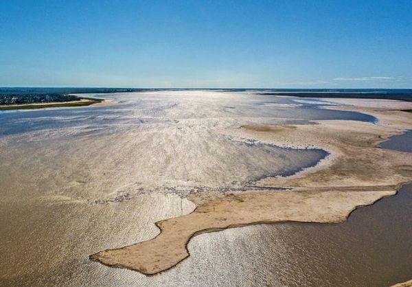 La peor bajante del río Paraná en 77 años
