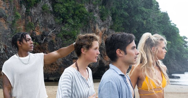La Nación / “Viejos”, de M. Night Shyamalan, encabeza la taquilla