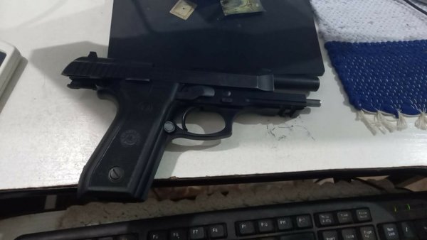 Personal militar es aprehendido por violencia familiar
