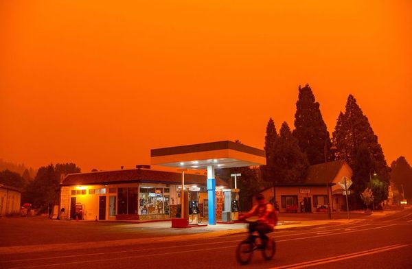 Más de 22.000 bomberos combaten 86 grandes incendios en Estados Unidos - Mundo - ABC Color