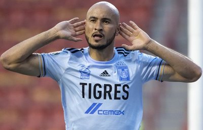 Carlos González marca el primer gol de la temporada para Tigres