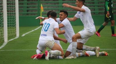 Cristian Colmán la rompió en la gran remontada de Godoy Cruz