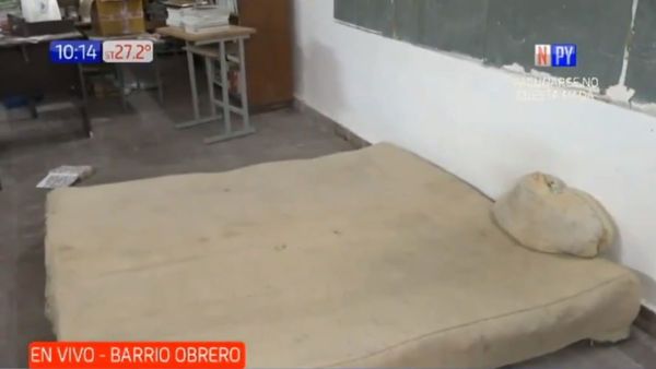 Delincuentes metieron su colchón matrimonial en escuela