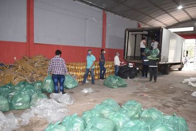 Pescadores de Ayolas reciben kits de víveres - Nacionales - ABC Color