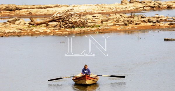 La Nación / US$ 150 millones en pérdidas genera falta de navegabilidad del río Paraná