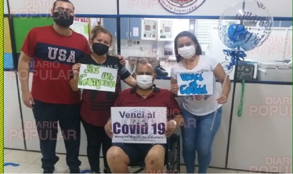El covid le tuvo 70 días hospitalizado, 45 en UTI, a jefe policial, pero hubo final feliz: ¡sobrevivió!