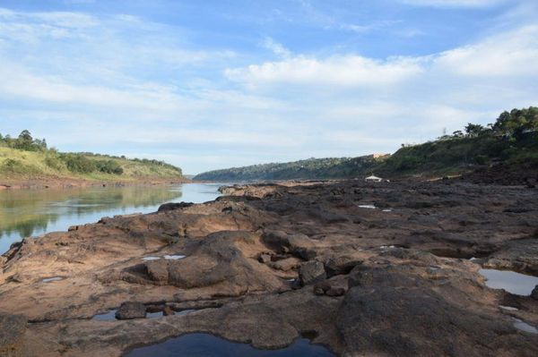 MUNDO | Argentina declara emergencia hídrica por el descenso histórico del río Paraná