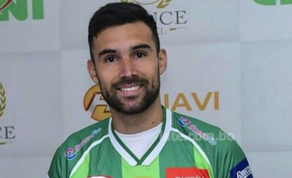 Diario HOY | Futbolista de Bolivia sufre un accidente rutero