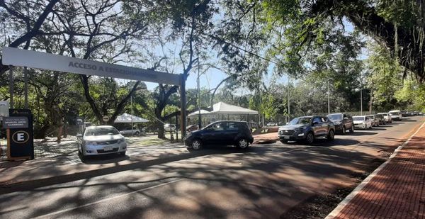 Amplían horario de vacunación en autovac del parque lineal en CDE - ABC en el Este - ABC Color