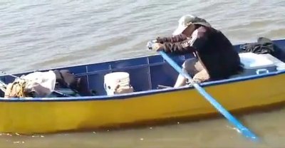 Crónica / Pescador rescató a perros de las aguas