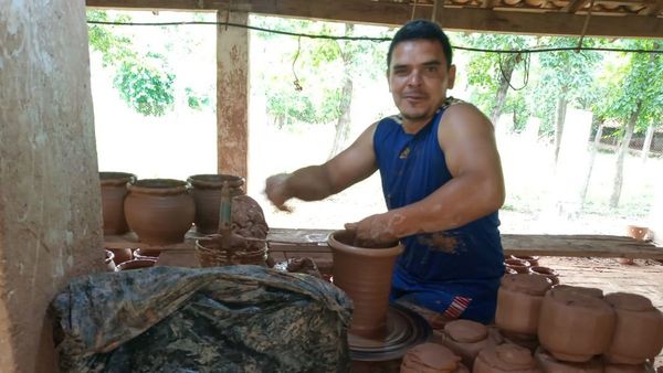 Ceramistas cuentan sus inicios y expectativas tras la pandemia