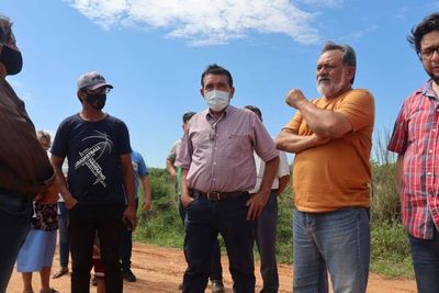 Denuncia que parlamentarios apoyan a invasores - Nacionales - ABC Color