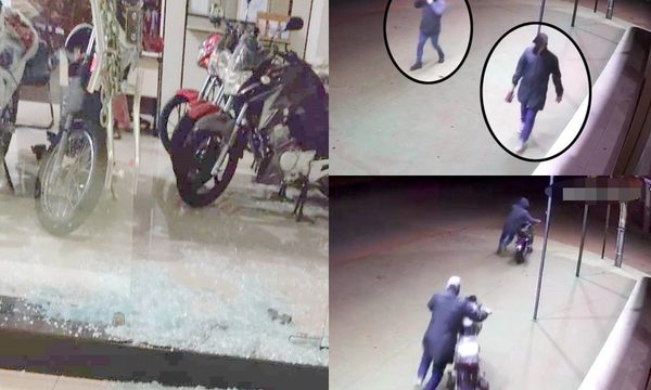 Dos ladrones rompen blindex de sucursal de Chacomer y roban dos motocicletas 0 Km – Diario TNPRESS