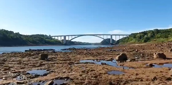 Río Paraná sigue SECANDOSE