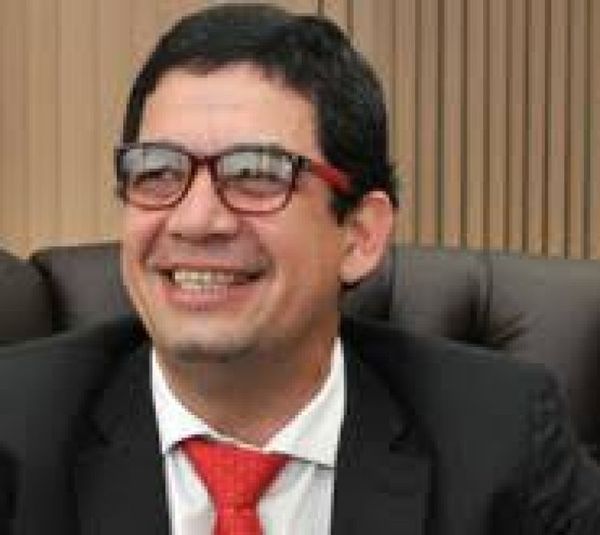 Vicepresidente viaja a Perú para asunción de Pedro Castillo